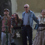 The Steamfolks alle nebeneinander auf der Bühne.